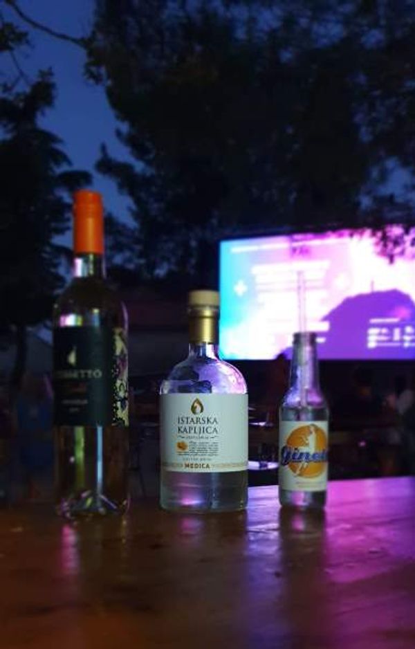 U Kašteliru održana projekcija filma Motovun film festivala